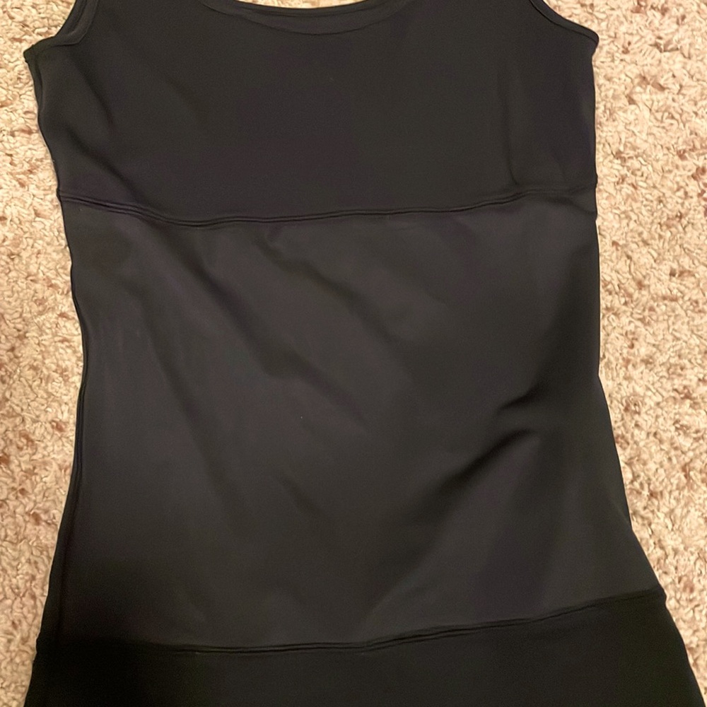 Yummie shaping tank size medium. New without tags.